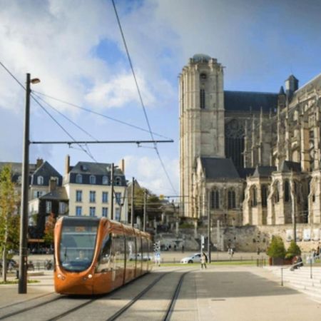 Magnifique Appart Centre Ville Renove 2 Pers Le Mans Exterior photo